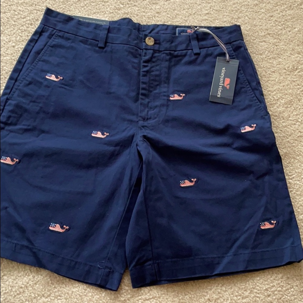 Men’s Vineyard shorts with American flag whales